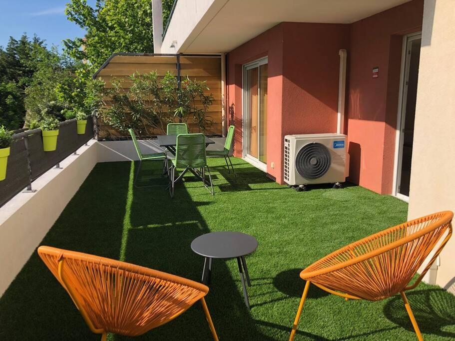 Tres Joli T2 46 M2, Terrasse 32 M2, Proche Remparts Avignon