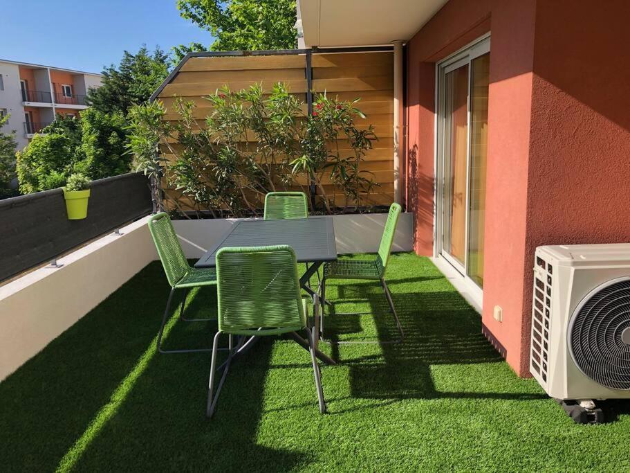 Tres Joli T2 46 M2, Terrasse 32 M2, Proche Remparts Avignon